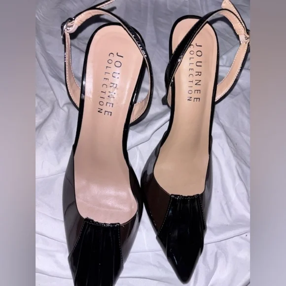 Journee Collection Black Patent Slingback Heels - Picture 4 of 4